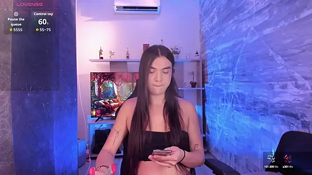 Snapshot of saracaball_ chatting on September 23, 5:21 am saracaball online show from September 23, 5:21 am