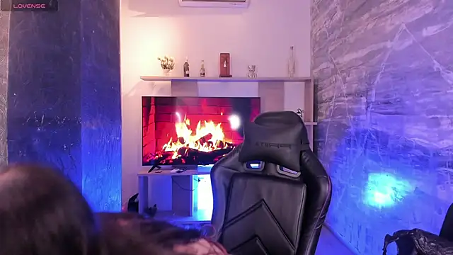 Snapshot of saracaball_ chatting on October 7, 1:36 am saracaball online show from October 7, 1:36 am