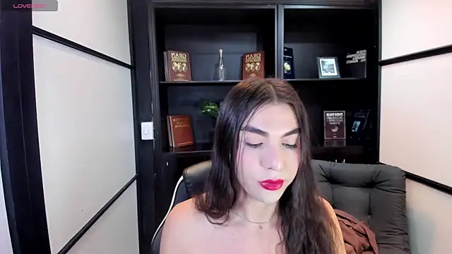 Snapshot of saracaball_ chatting on October 30, 12:45 am saracaball online show from October 30, 12:45 am