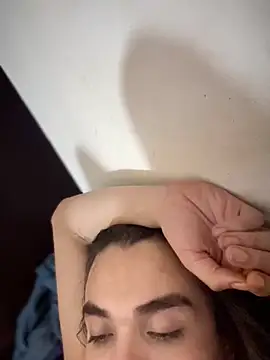 Snapshot of saracaball_ chatting on November 9, 7:56 pm saracaball online show from November 9, 7:56 pm