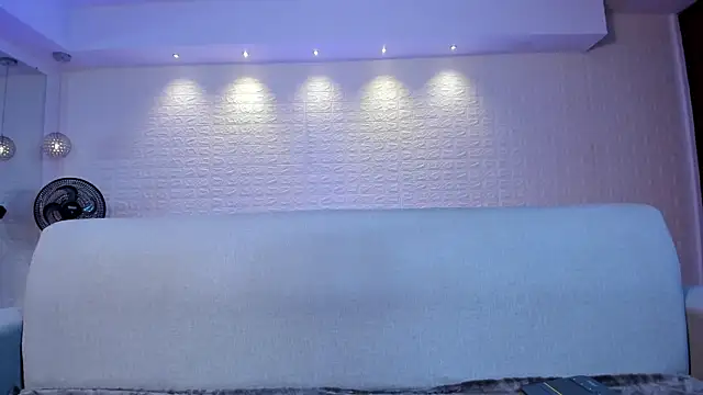 violet scott online show from January 31, 11:03 am