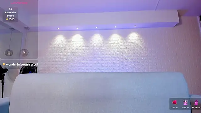 violet scott online show from February 4, 10:54 am