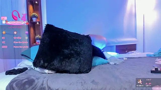 violet scott online show from March 10, 5:29 pm