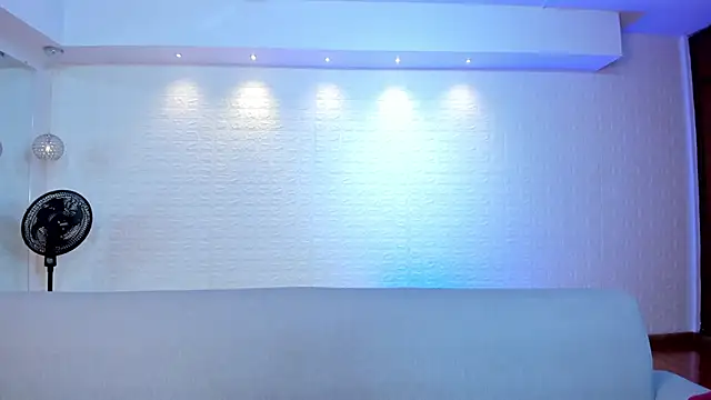 violet scott online show from November 26, 10:49 am