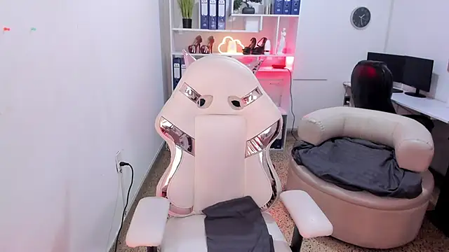 katya nt online show from October 3, 6:38 pm