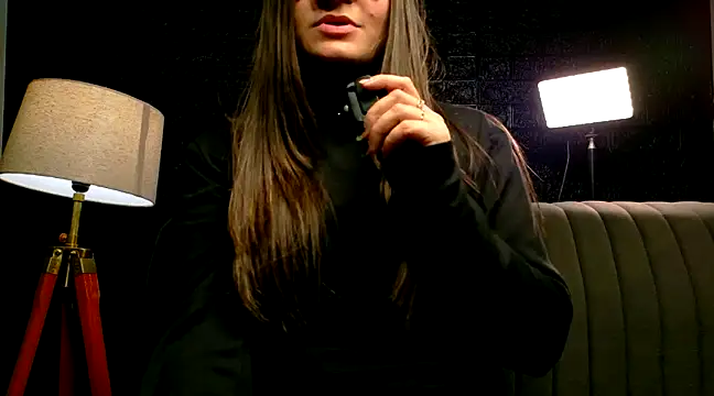 demieliss online show from February 17, 6:26 pm