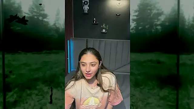 demieliss online show from September 26, 4:11 pm