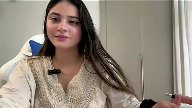 demieliss online show from April 11, 9:24 am