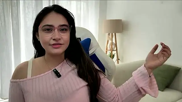 demieliss online show from June 21, 6:49 am