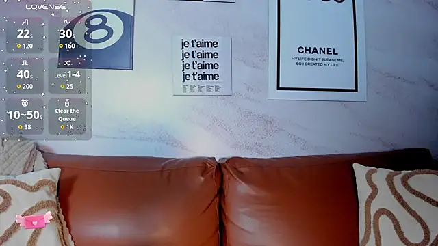 Aprillbrunette online show from November 7, 2:44 am