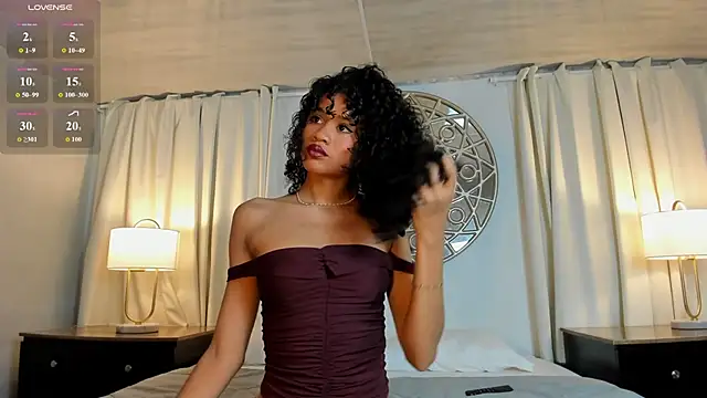 Snapshot of Aprillbrunette chatting on April 10, 11:48 am Aprillbrunette online show from April 10, 11:48 am