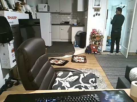 mihaimichael online show from October 23, 1:32 pm