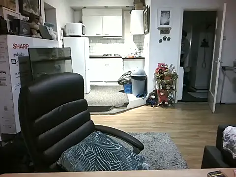 mihaimichael online show from November 13, 8:19 pm