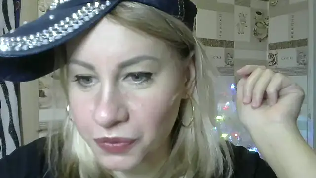 Snapshot of TherestlessKitty chatting on January 4, 6:09 am TherestlessKitty online show from January 4, 6:09 am