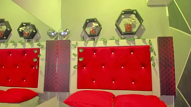 Karoll014 online show from February 3, 12:21 pm