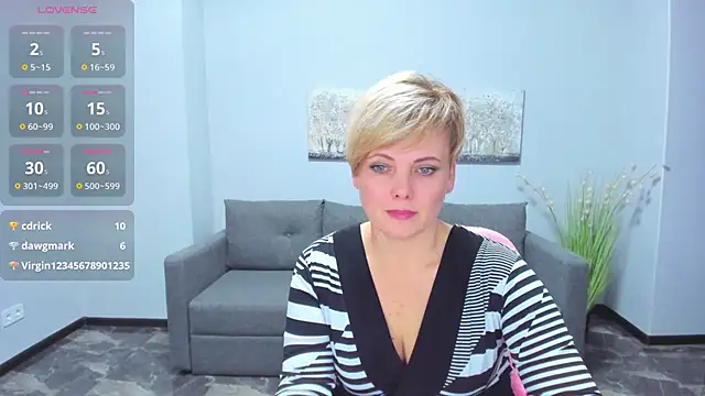 Julia Wilsone online show from January 26, 4:51 pm