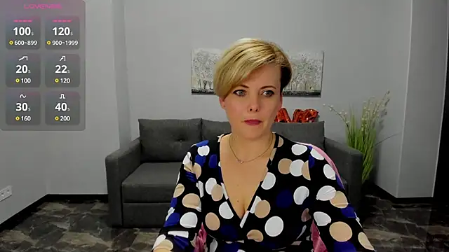 Julia Wilsone online show from February 18, 4:26 pm