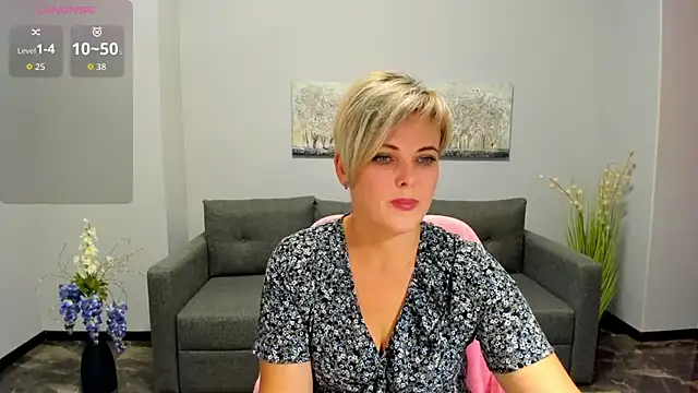 Julia Wilsone online show from September 26, 11:58 am