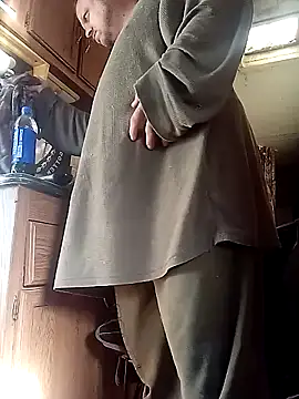 Snapshot of tjmacksjr chatting on December 17, 3:06 pm tjmacksjr online show from December 17, 3:06 pm