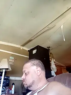 Snapshot of tjmacksjr chatting on March 19, 6:23 pm tjmacksjr online show from March 19, 6:23 pm