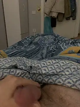 Snapshot of Erenn34 chatting on December 4, 11:57 pm Erenn34 online show from December 4, 11:57 pm