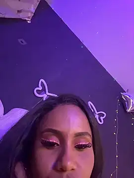 AlisonHoot69 online show from November 24, 5:07 am