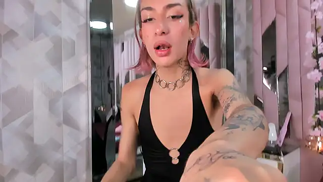 MadisonWood01 online show from February 20, 1:51 pm