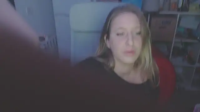 Pinkyladyxxx online show from February 6, 11:37 pm