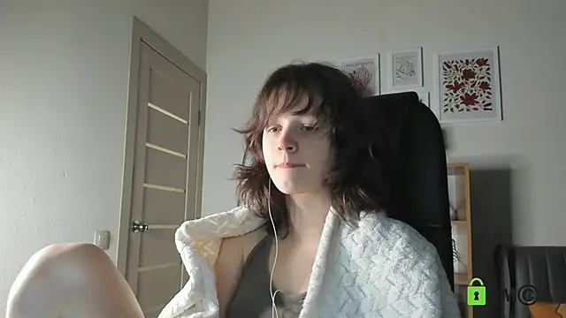 Alina Mills online show from June 21, 11:02 am
