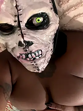 Goddess Nafeesha online show from November 1, 8:44 pm