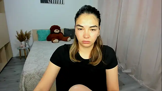 Alexa Dolly12 online show from November 20, 8:25 am