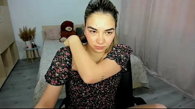 Alexa Dolly12 online show from January 14, 7:47 am