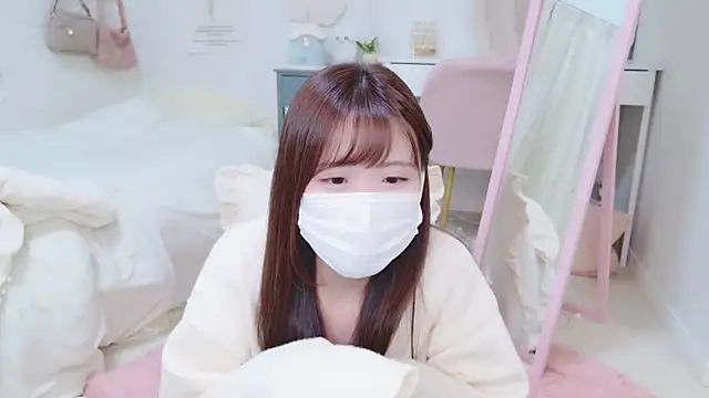 Snapshot of Sayuringo_ chatting on January 7, 1:46 pm Sayuringo  online show from January 7, 1:46 pm