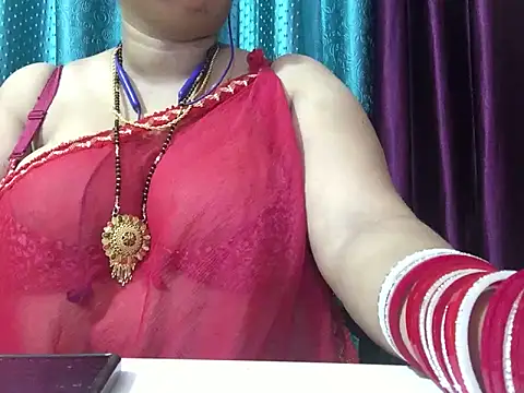Snapshot of Desi_bhabhiii chatting on December 4, 9:18 am Desi bhabhiii online show from December 4, 9:18 am