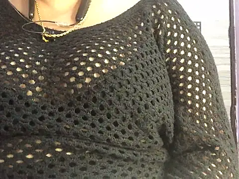 Snapshot of Desi_bhabhiii chatting on February 2, 8:57 am Desi bhabhiii online show from February 2, 8:57 am