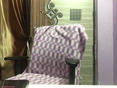 Snapshot of Desi_bhabhiii chatting on February 22, 5:34 am Desi bhabhiii online show from February 22, 5:34 am