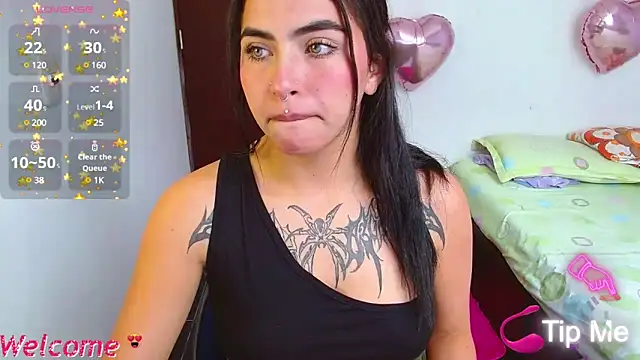  luna torres online show from December 7, 9:44 pm