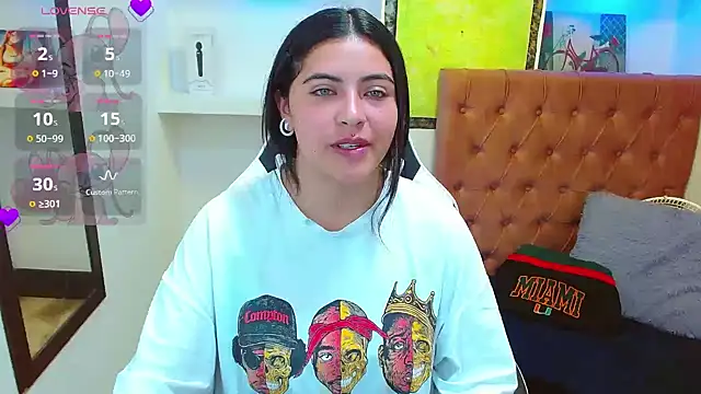  luna torres online show from December 2, 1:28 pm