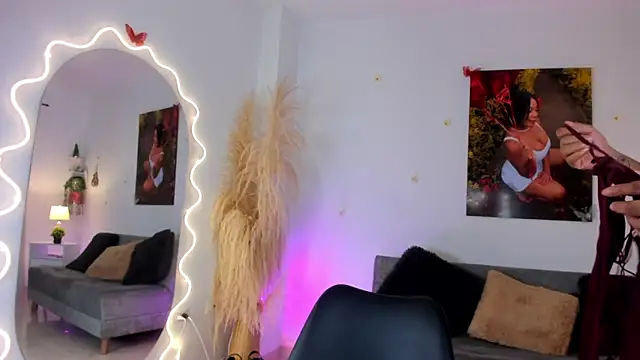 chantall smith online show from November 17, 12:11 pm