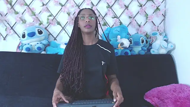 Snapshot of tiffany_gomez9 chatting on February 3, 11:32 pm tiffany gomez9 online show from February 3, 11:32 pm