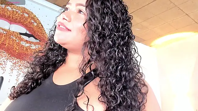 loly marce online show from January 18, 9:24 pm