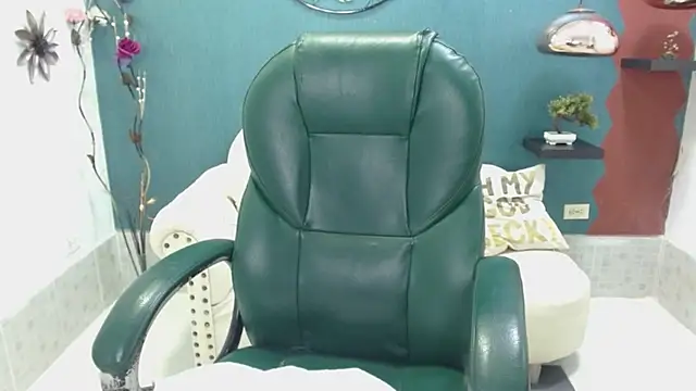 Snapshot of Melikasweetz chatting on December 29, 8:26 pm Melikasweetz online show from December 29, 8:26 pm