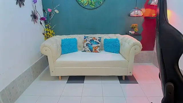 Snapshot of Melikasweetz chatting on February 9, 5:39 pm Melikasweetz online show from February 9, 5:39 pm