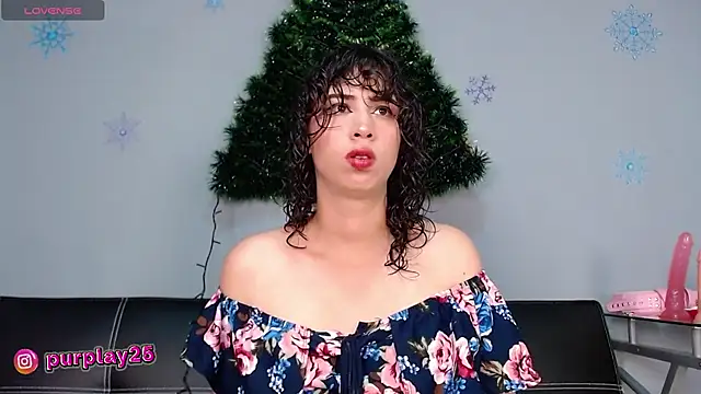 Snapshot of purplay_98 chatting on December 26, 3:53 pm purplay 98 online show from December 26, 3:53 pm