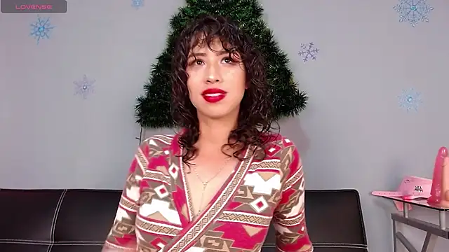 Snapshot of purplay_98 chatting on January 8, 2:25 pm purplay 98 online show from January 8, 2:25 pm