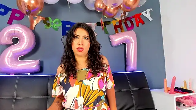 Snapshot of purplay_98 chatting on November 26, 12:11 am purplay 98 online show from November 26, 12:11 am