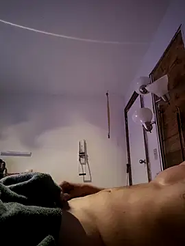 Snapshot of BigDDave6979 chatting on October 6, 5:27 am BigDDave6979 online show from October 6, 5:27 am