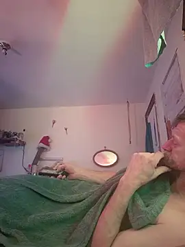 Snapshot of BigDDave6979 chatting on February 25, 6:34 am BigDDave6979 online show from February 25, 6:34 am