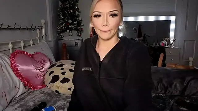 emmagray001 online show from December 11, 1:06 pm