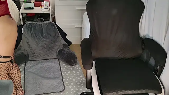 SpikedBella online show from February 21, 9:32 pm